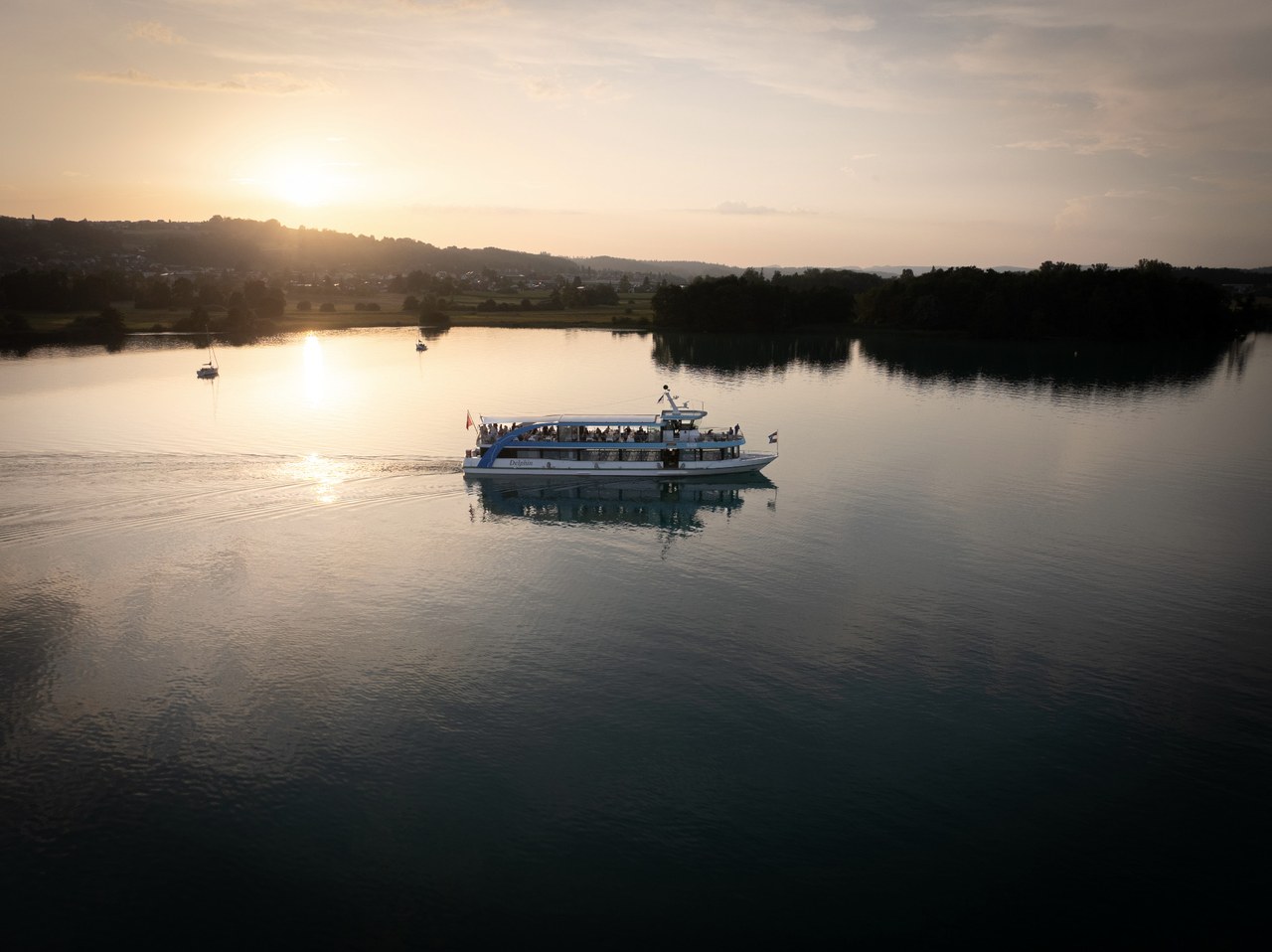 Passagierschiff Delphin der Schifffahrtsgesellschaft Hallwilersee auf dem Hallwilersee